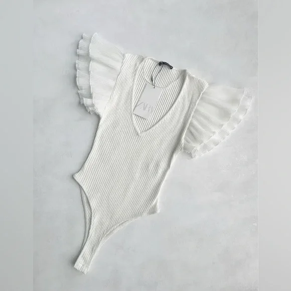 Zara Ribbed Ruffle Sleeve Bodysuit - Picture 6 of 10